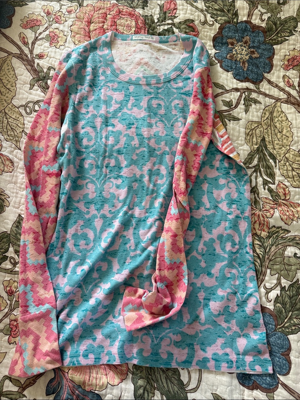 Lightweight Turquoise & Pink Patterned whimsy rose Crewneck Shirt